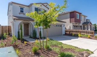 6421 Maple Leaf Ln, Riverbank, CA 95367