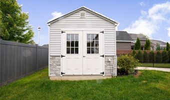 132 Boxelder Ln, Amherst, NY 14228