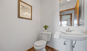 13294 212th Ave, Anamosa, IA 52205