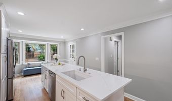 4163 Glen Meadow Dr, Peachtree Corners, GA 30092