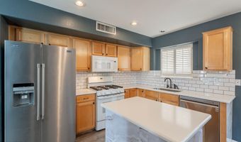 1070 W LARK Dr, Chandler, AZ 85286