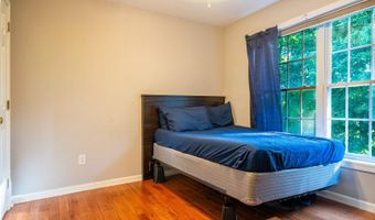 45 Pocono Ln 4, Danbury, CT 06810