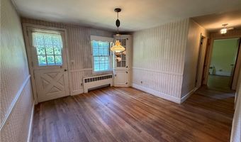 11 Terrace Dr, Bristol, RI 02809