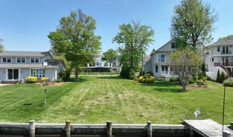 48 E LAKE Dr, Annapolis, MD 21403