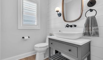 33 Amherst Dr, Bayville, NJ 08721