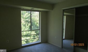 5206 NEWTON St 202, Bladensburg, MD 20710