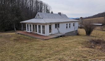 656 Water St, Bakersville, NC 28705
