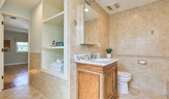 255 N BRYAN St, Arlington, VA 22201