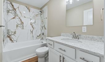 206 W Lincoln St, Ashley, IN 46705