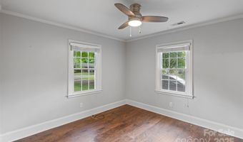2953 Enfield Rd, Charlotte, NC 28205