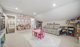 321 Crest Ln, Adams Twp., PA 16046