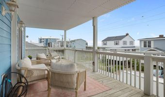 201 W Glenn St, Atlantic Beach, NC 28512