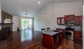 938 15th St SE, Altoona, IA 50009