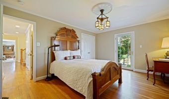 5735 BRADLEY Blvd, Bethesda, MD 20814