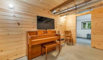 76 Curries Way, Brookfield, NH 03872