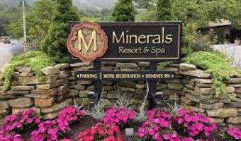 2 Chamonix Dr 402, Alloway, NJ 07462