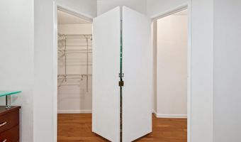 5904 MOUNT EAGLE Dr 105, Alexandria, VA 22303