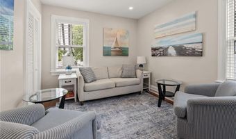 13 Atlantic St, Newport, RI 02840