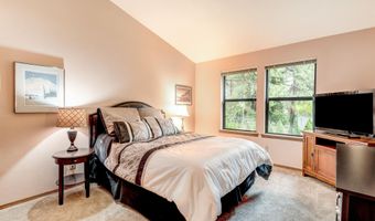 20396 Mission Ridge Ct, Bend, OR 97702