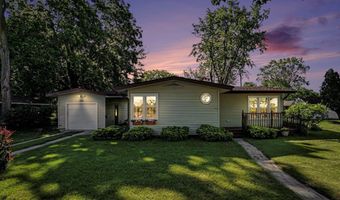 131 Riverside Dr, Alma, MI 48801