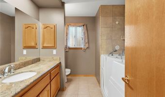13331 Waco Dr, Apple Valley, CA 92308