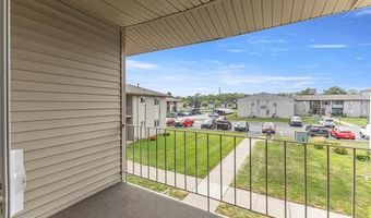 9993 Allen Pointe Dr, Allen Park, MI 48101