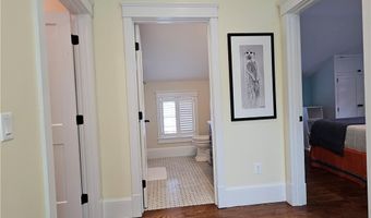 209 Coggeshall Ave, Newport, RI 02840