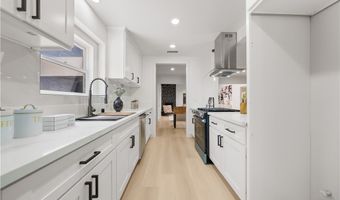21011 La Salle Ave, Torrance, CA 90501
