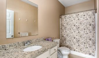 4 Candlelight Ln, Bellingham, MA 02019