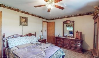 1195 New Milford Rd, Atwater, OH 44201