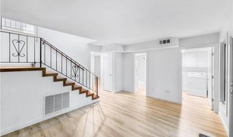 1 Mellor Ct, Bella Vista, AR 72715