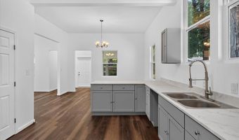 2720 Walnut St, Alton, IL 62002