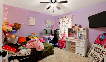7102 Harness Lakes Dr, Indianapolis, IN 46217