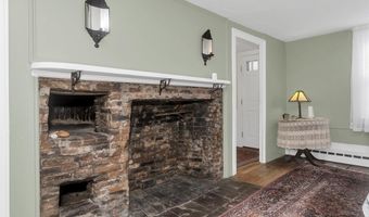 30 S Westfield St, Agawam, MA 01030