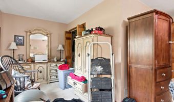 27050 W Wilmot Rd, Antioch, IL 60002