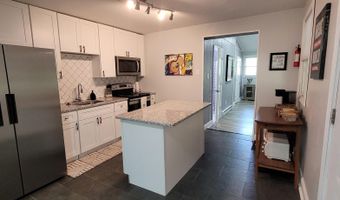 7 Holiday Ct, Albrightsville, PA 18210