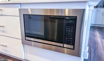 110 BIKRAM Ter, Annapolis, MD 21403