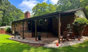 578 EastWood Dr, Asheboro, NC 27205