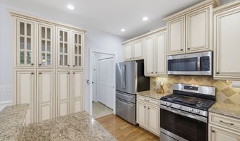 28 Iris Way 28, Berlin, CT 06037