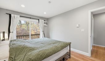 40 Woodridge Dr 40, Cheshire, CT 06410