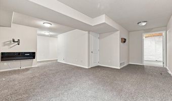 1901 30th Ave SW, Altoona, IA 50009