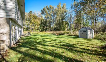 970 Buttrick Ave SE, Ada, MI 49301