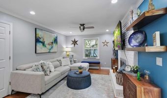 813 Lakeshore Dr, Berkeley Lake, GA 30096