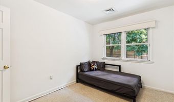 6916 PACIFIC Ln, Annandale, VA 22003