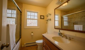 3 Old Dodgingtown Rd, Bethel, CT 06801