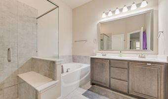 102 Cimmaron Ct, Alvarado, TX 76009