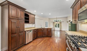 3330 Kellygreen Ct, Angola, IN 46703