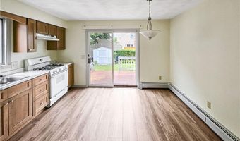 17 Public St, East Providence, RI 02914