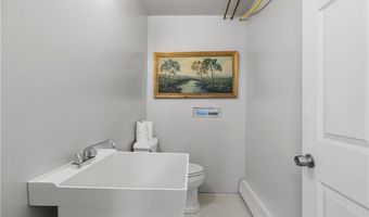 36 CONNECTION St, Newport, RI 02840