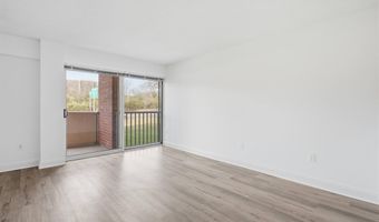 1300 ARMY NAVY Dr 124, Arlington, VA 22202